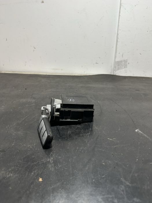 Contact cu cheie Volkswagen Vw Passat B6 B7 3C0905843