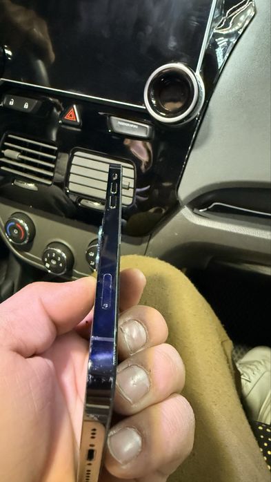 iphone 12pro holati zor 85 batareya holati polni radnoyy