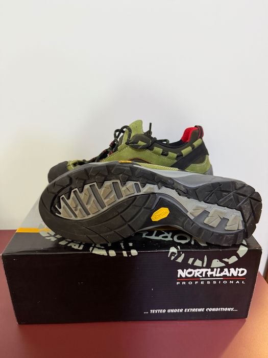 Мъжки планински обувки - 42 номер