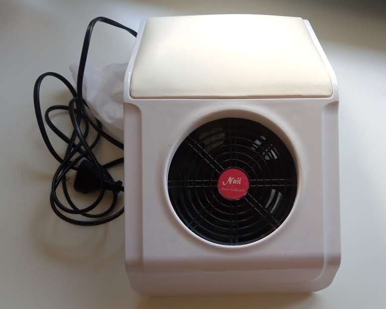 Продавам настолен Прахоуловител