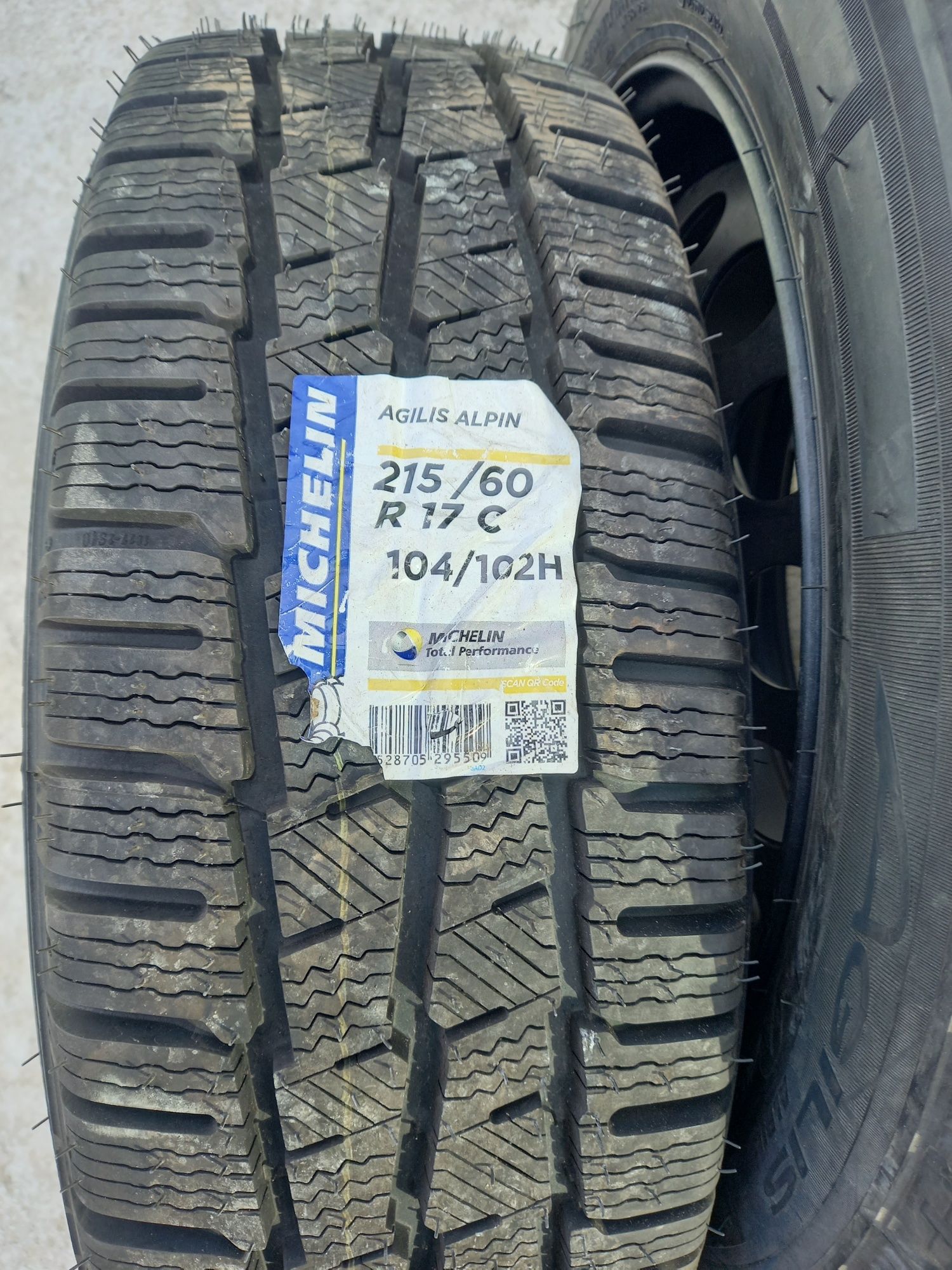 2 cauciucuri 215/60/17 C Michelin Agilis Alpin noi