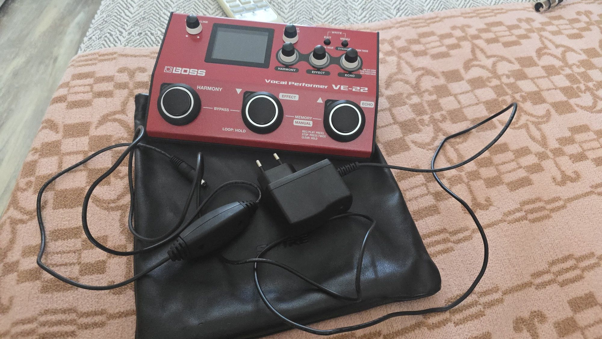 Boss - Ve-22 Vocal Effect & Looper