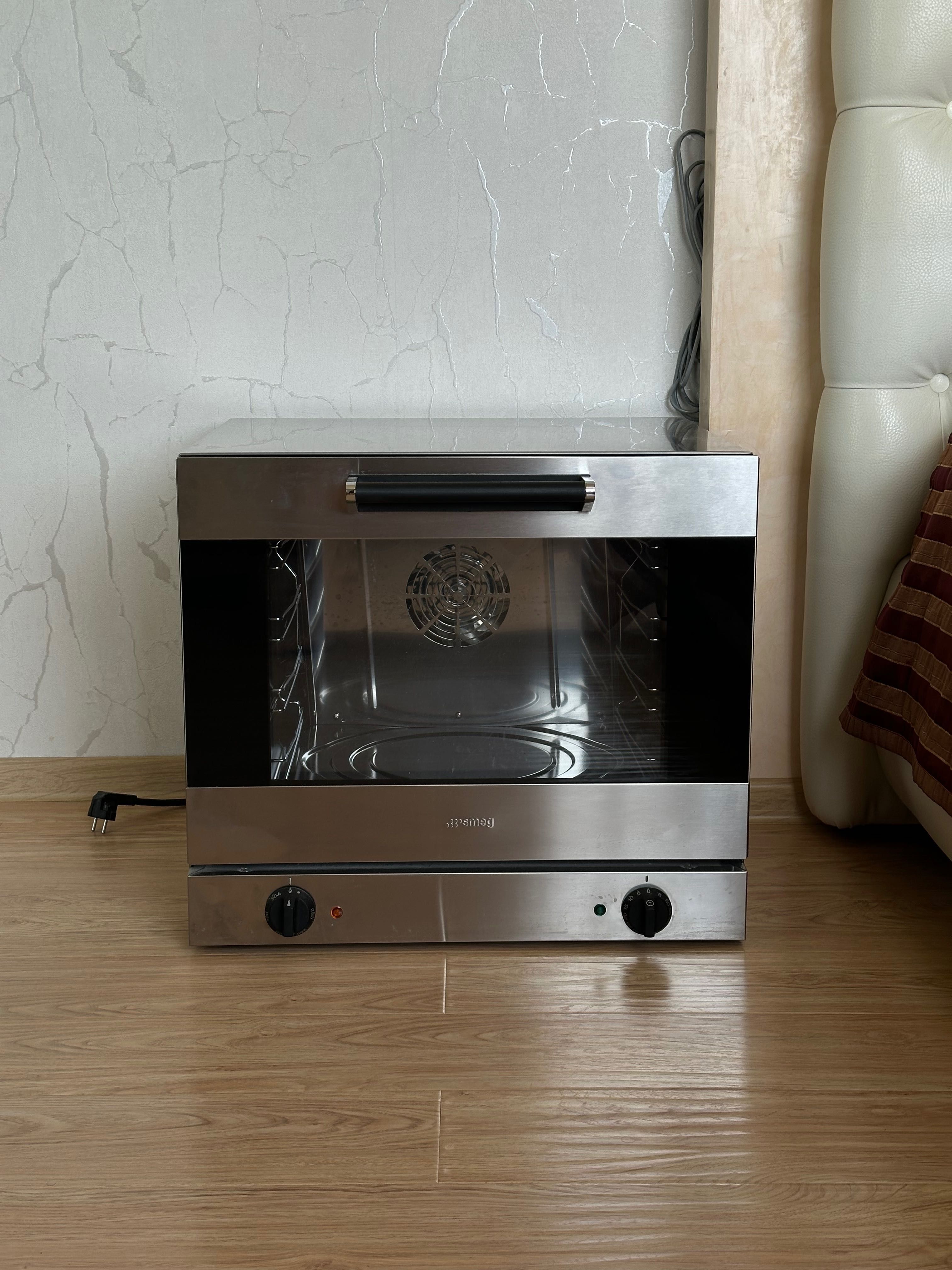 Продаю духовку SMEG в ИДЕАЛЬНОМ состоянии