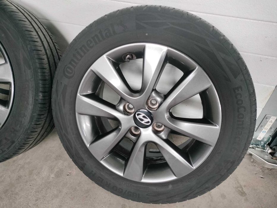 Jante aliaj originale hyundai cu cauciucuri Continental 185 60 15