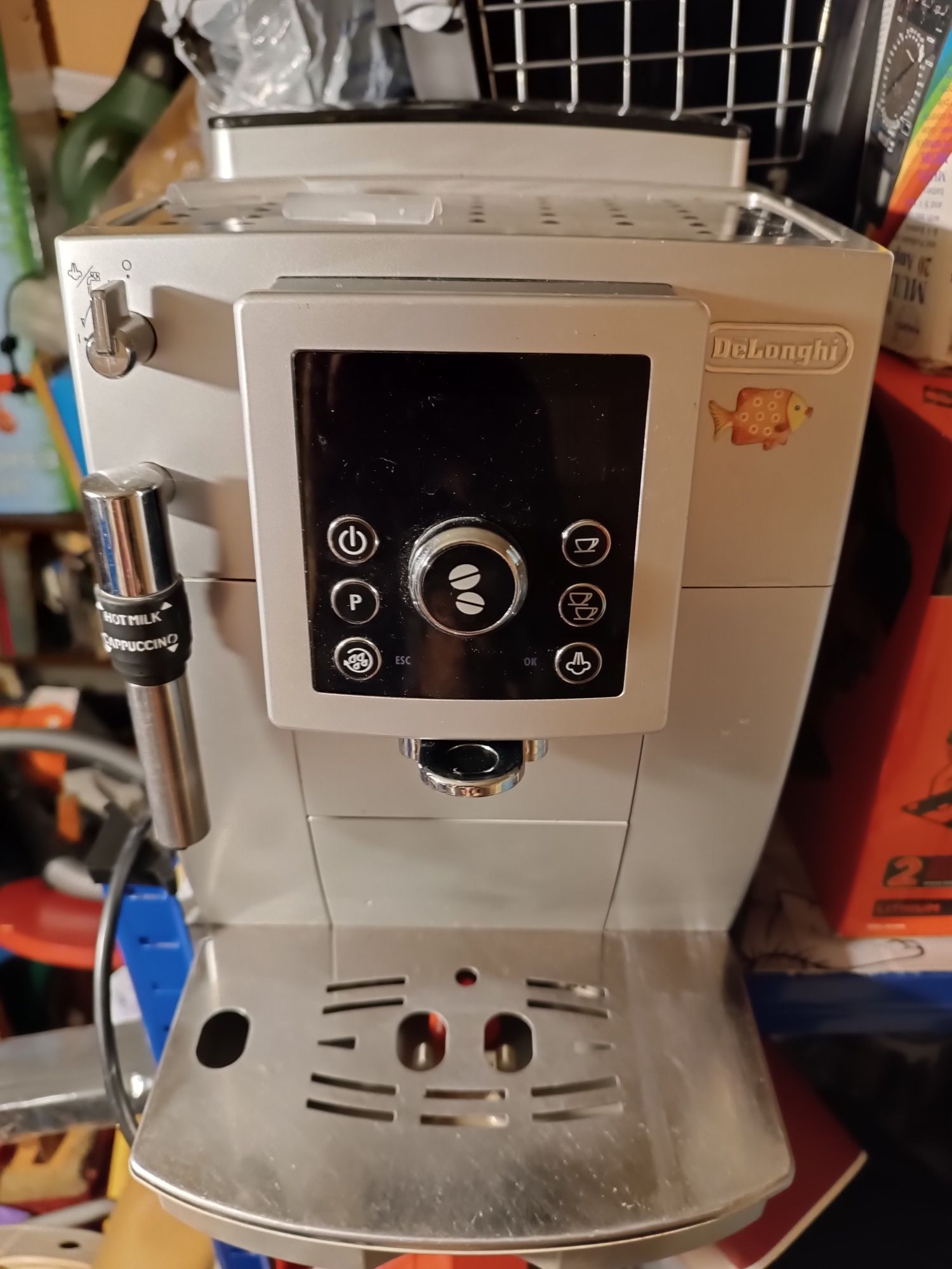 Кафе робот/автомат delonghi ecam 23