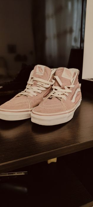Vans piele intoarsa