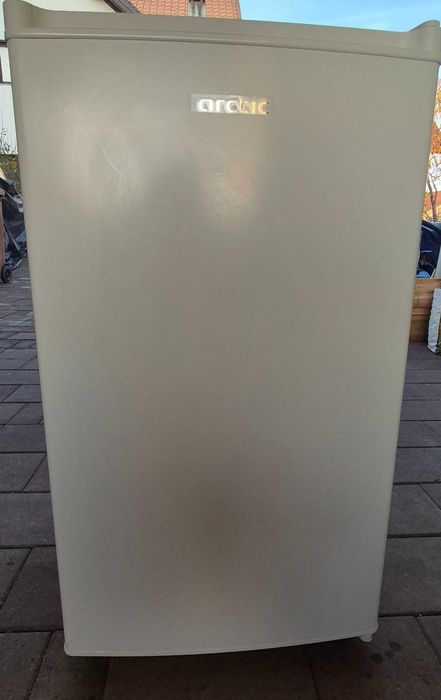 Frigider Arctic 92 l