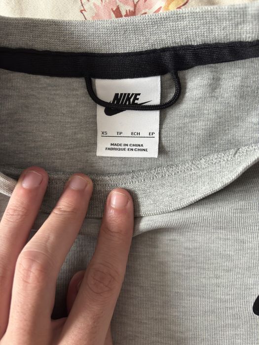 Nike tech fleece размер XS