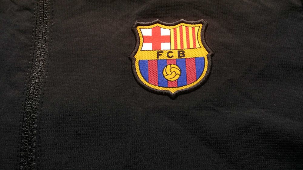 NIKE FC BARCELONA размер 13-15 г. / 158 - 170 см детска горница 4-53