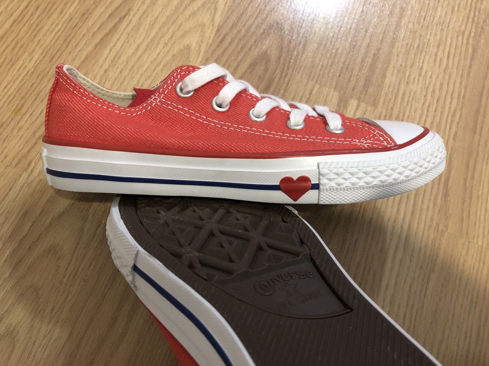 Teniși  Converse, nr. 31, NOI
