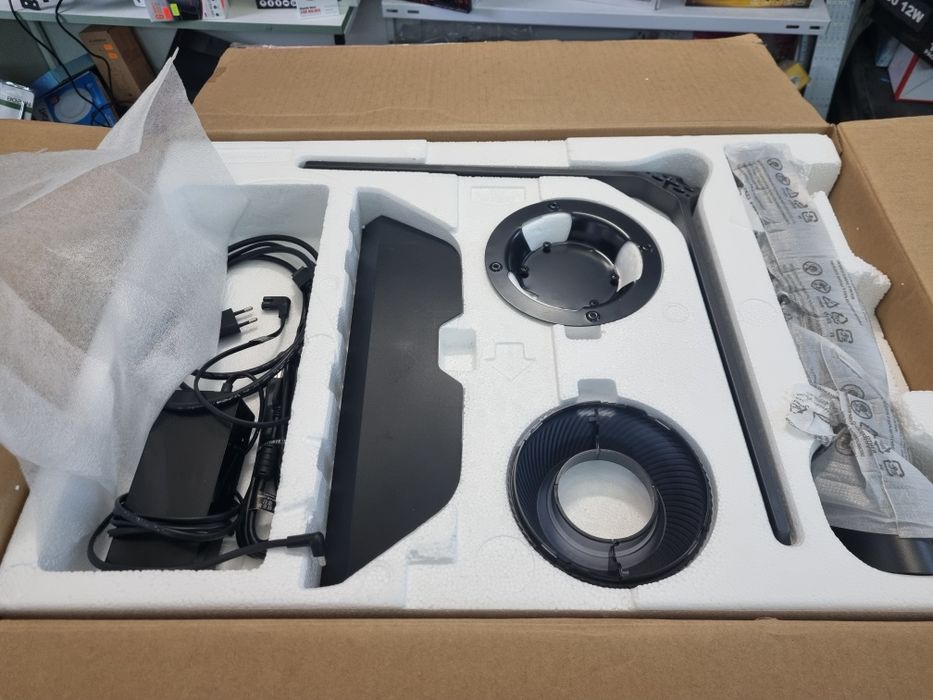 Монитор Samsung Odyssey G7 НОВ , 27"