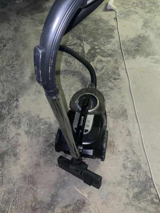 Bosch Пылесос 4L