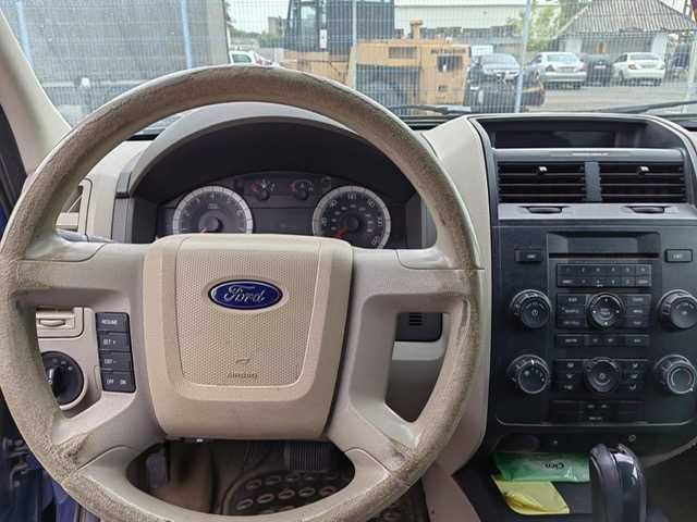 Vand Ford Escape