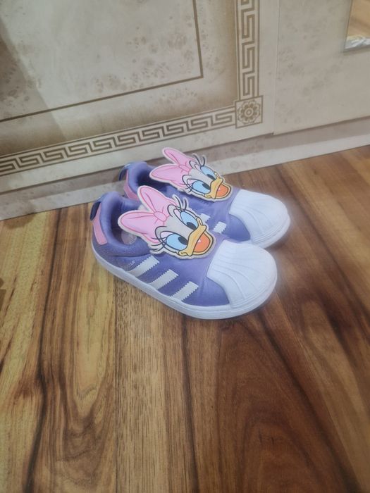 Tenesi Adidas masura 29 la doar 35 lei