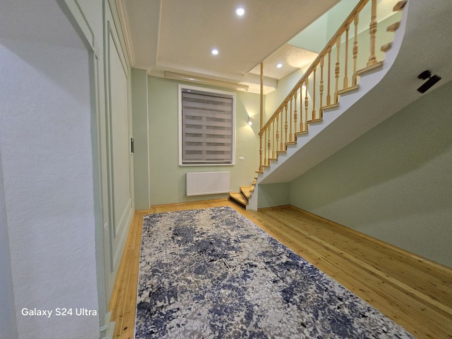 200m² kavadratlik 6 xonalik uy sotiladi