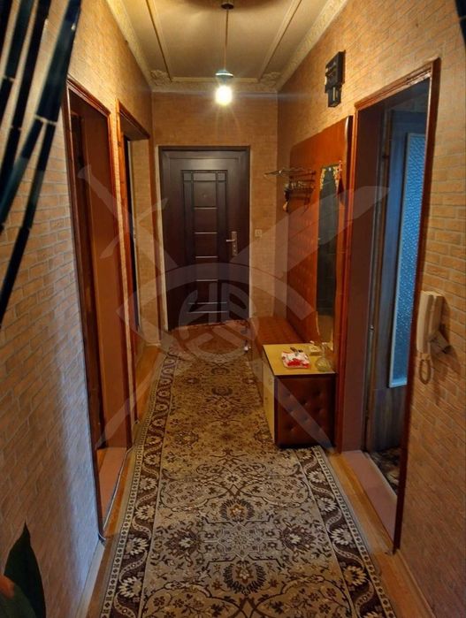 Продава се Тристаен апартамент в Варна, Възраждане 1 - 85 кв.м за 1412 €/кв.м - Снимка #9