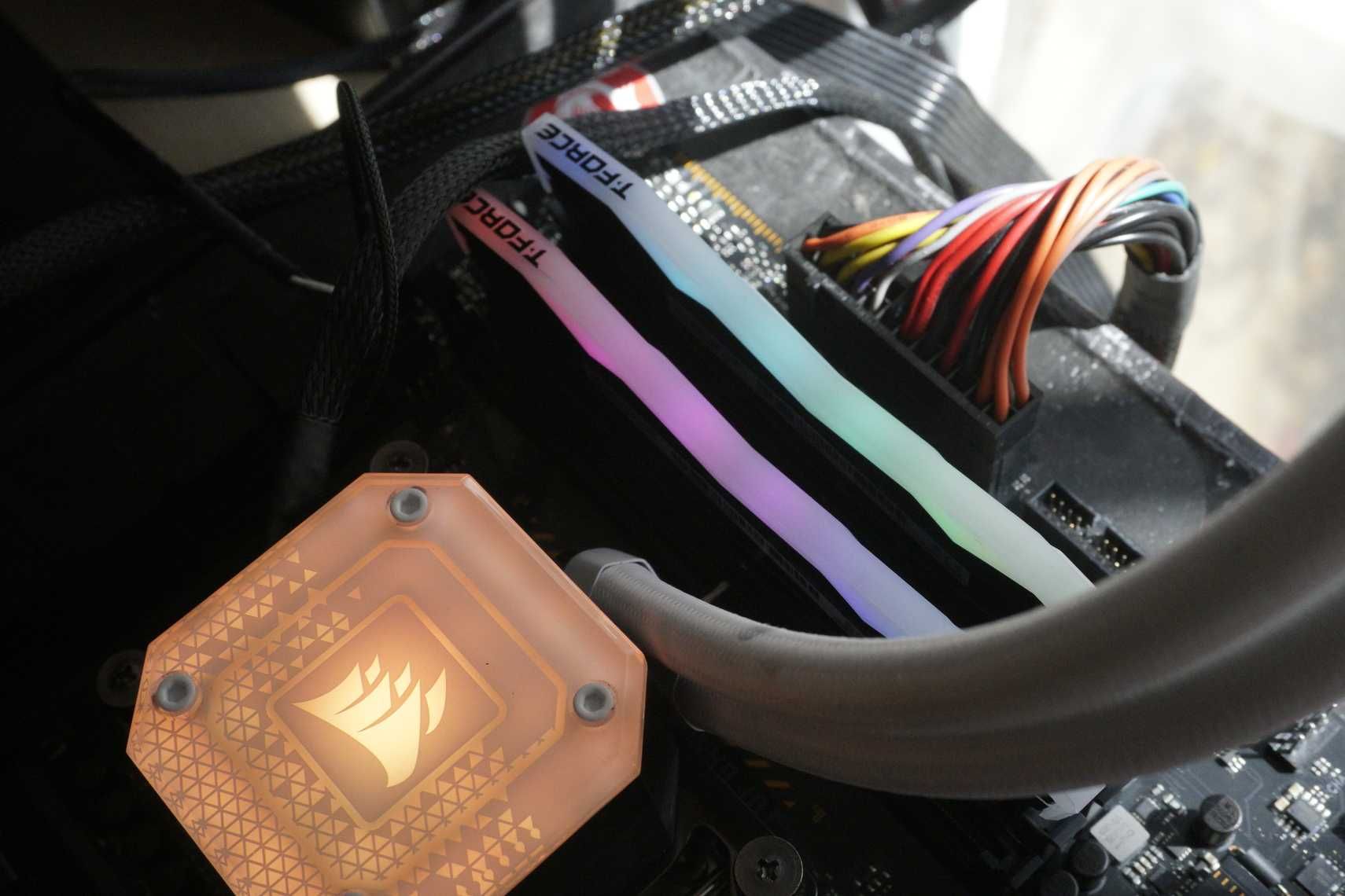 32GB RAM Памет DDR5 2x16GB 7200MT's CL34 TEAMGROUP Delta RGB / Вкл.ДДС