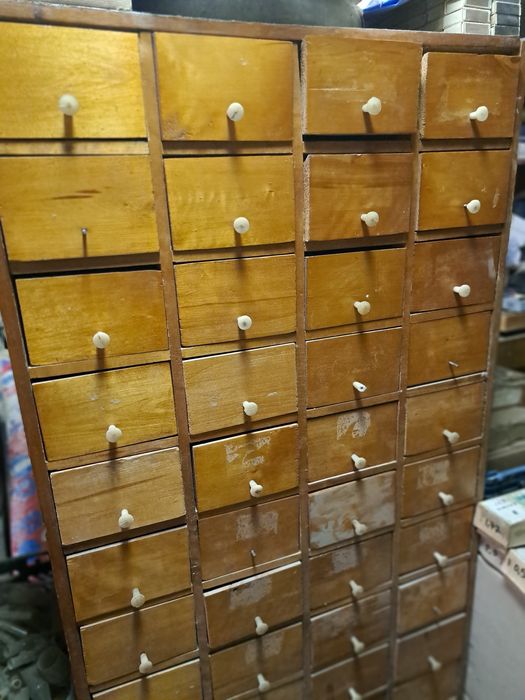 Shkaf kichkina detallar uchun