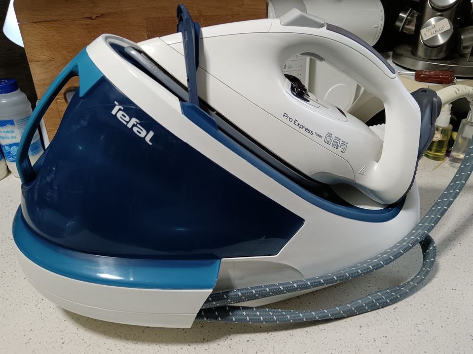 TEFAL pro expres turbo, 2200W, talpa antiderapanta, statie de calcat