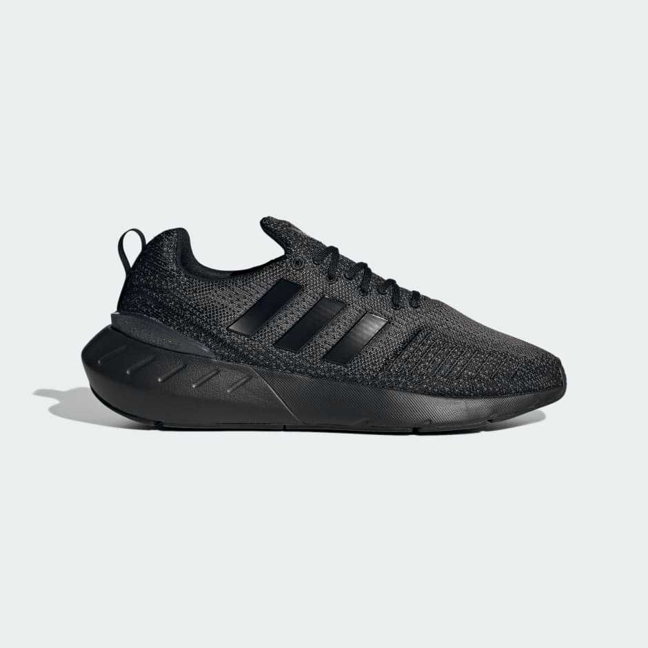 Оригинални маратонки  * ADIDAS SWIFT RUN 22 * EU 43 1/3