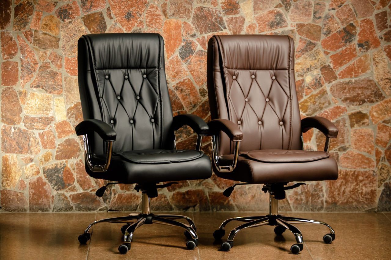 Офисное кресло для руководителя  эко кожа бесплатная доставка