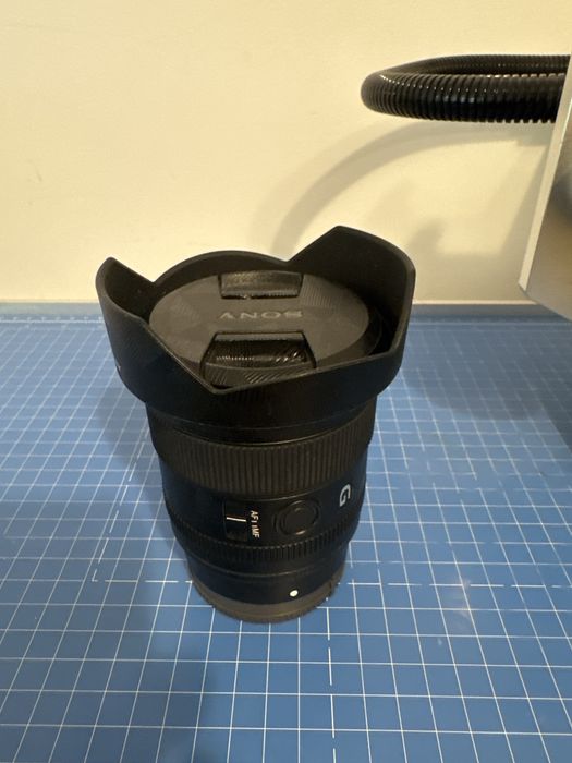 Obiectiv Sony 20 mm 1.8 impecabil