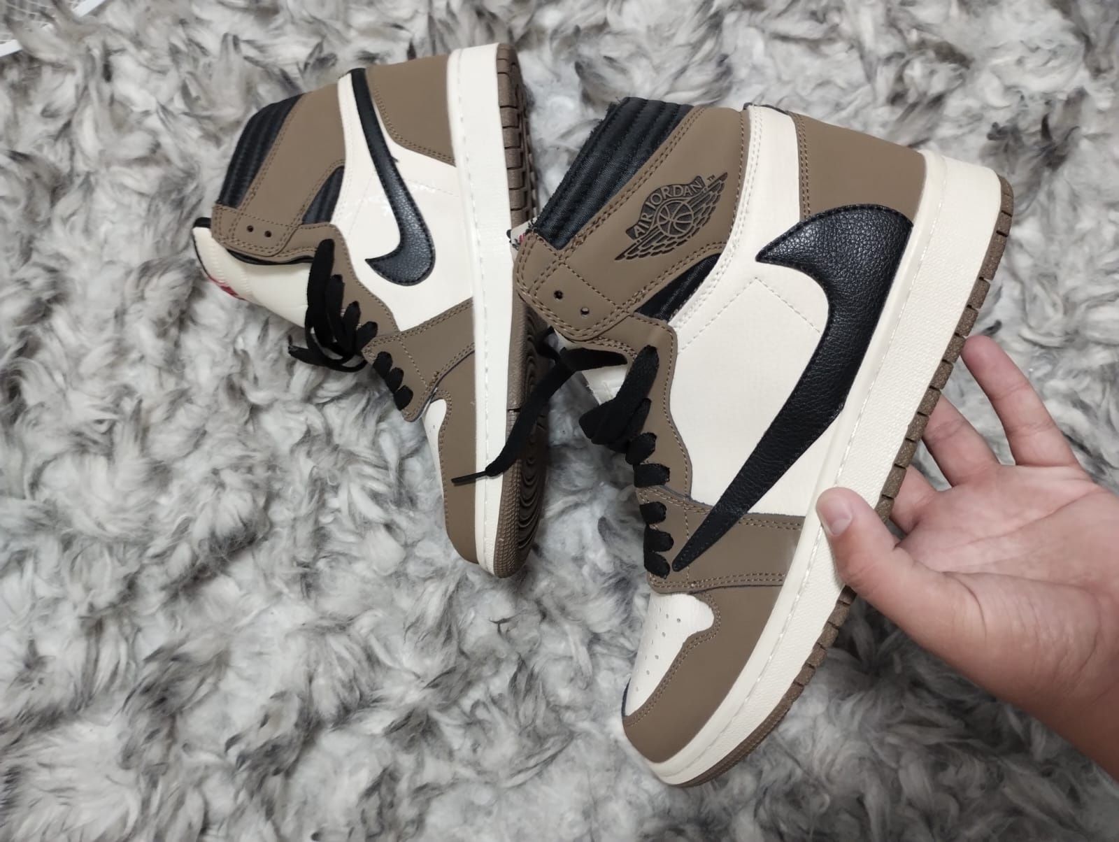 Jordan 1 Travis Scott mocha!!!