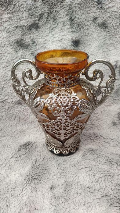 Посребрен поднос с чаши , и ваза с филигран
