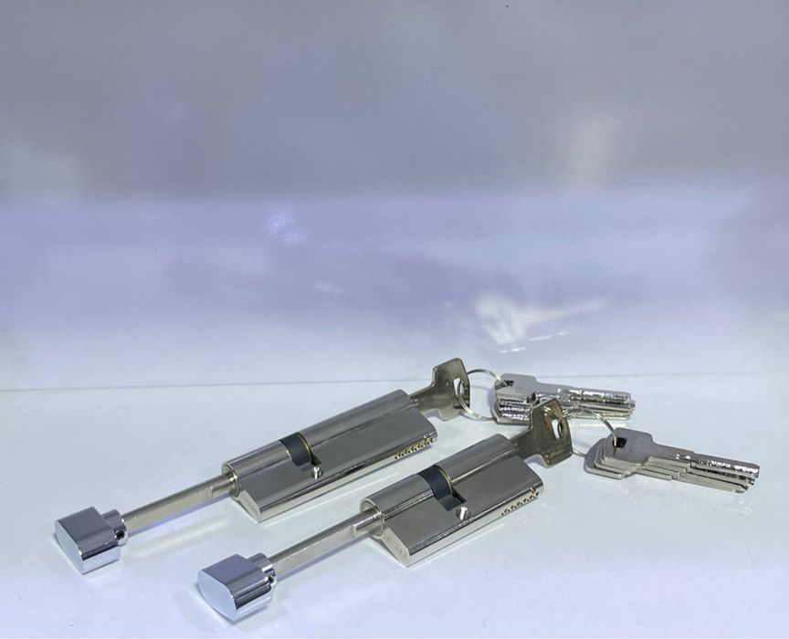 Serdechka qulflar katta assartimentda (zamok)