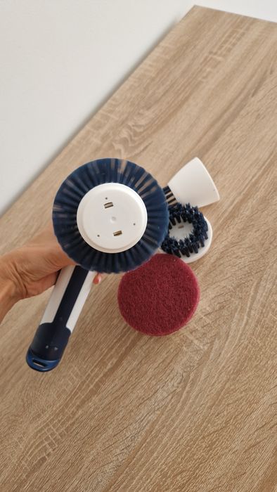 Мултифункционална четка за почистване