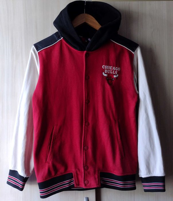 NBA / Chicago Bulls - детски суичър с качулка