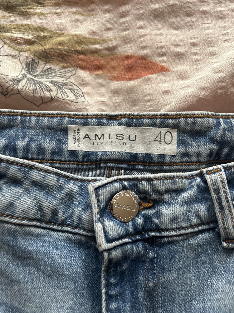 Дънки размер 40.