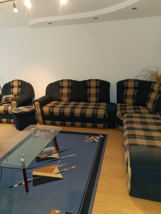 Închiriez apartament cu doua camere