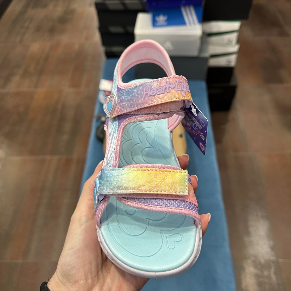 SU35 Skechers Heart Lights | Оригинални светещи сандали
