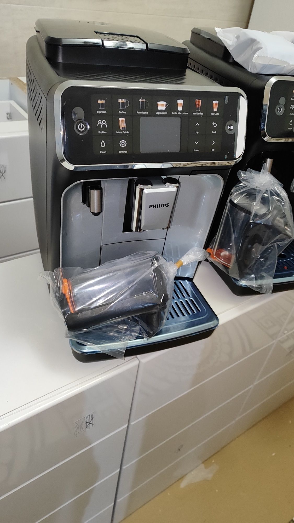 Espressor automat Philips seria 5500 bonus 2xAquaclean