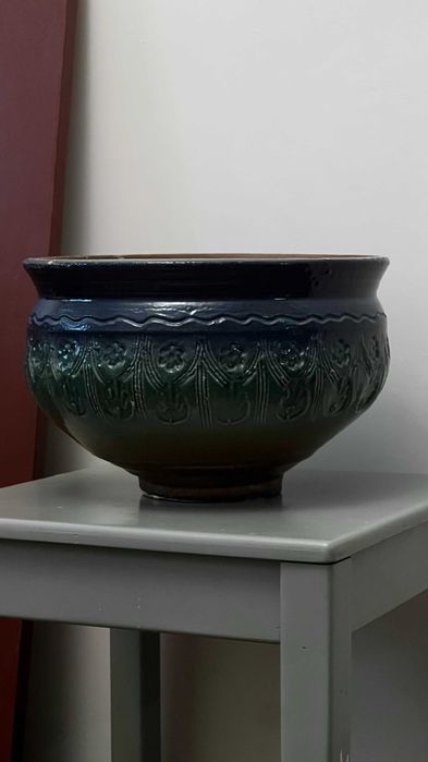 Садовый горшок для растений