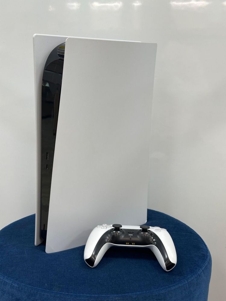 Продам PS5 в отличным состоянием