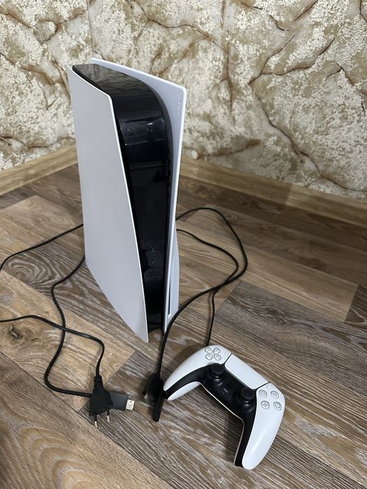 Продам игровую приставку