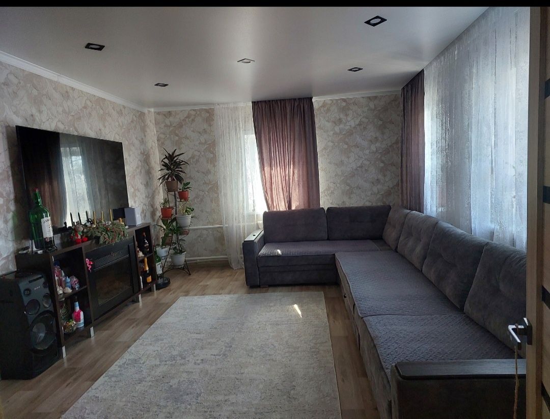 Продам Дом со всеми центральными комуникациями