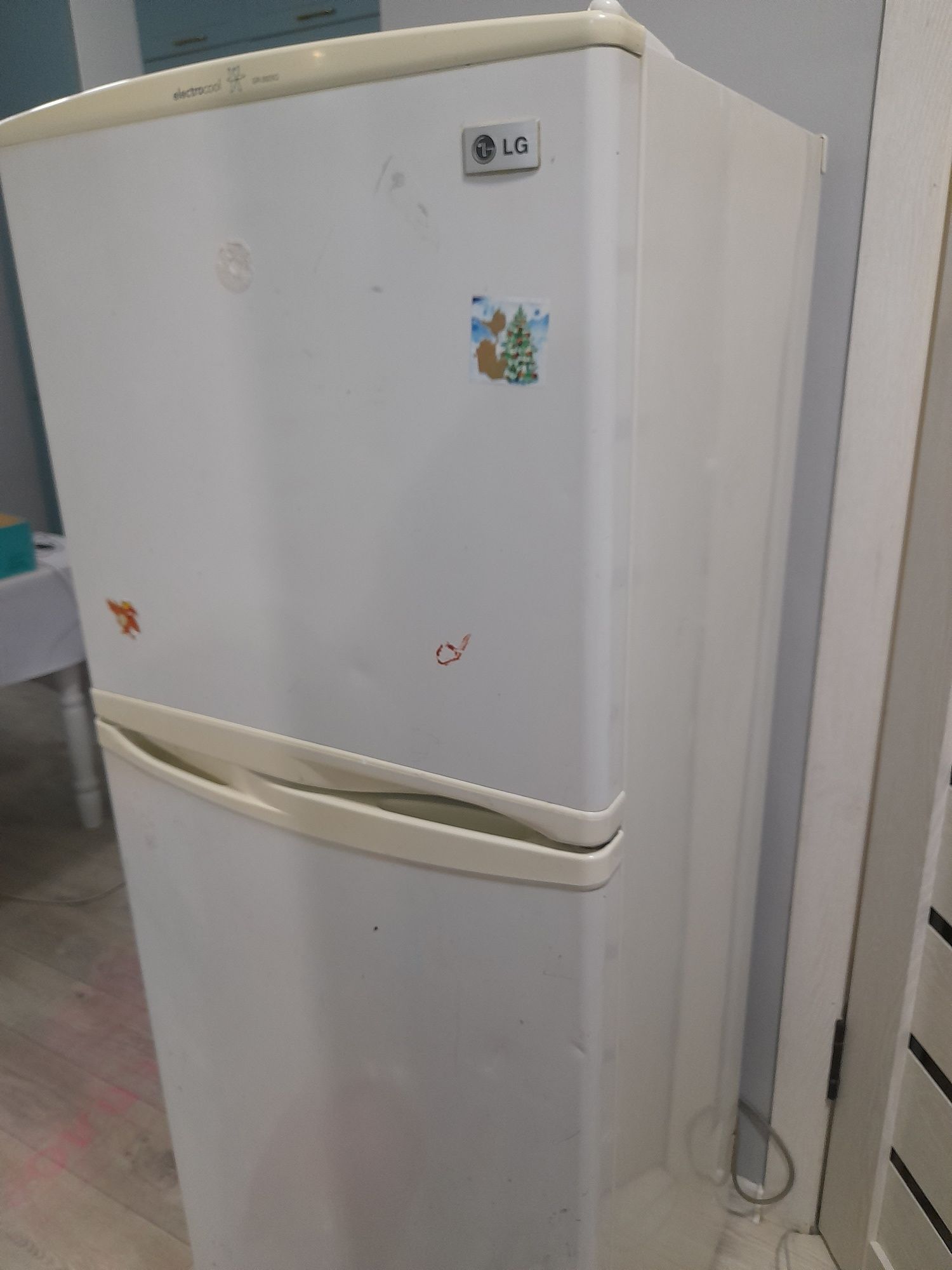 Холодильник    LG    б/у