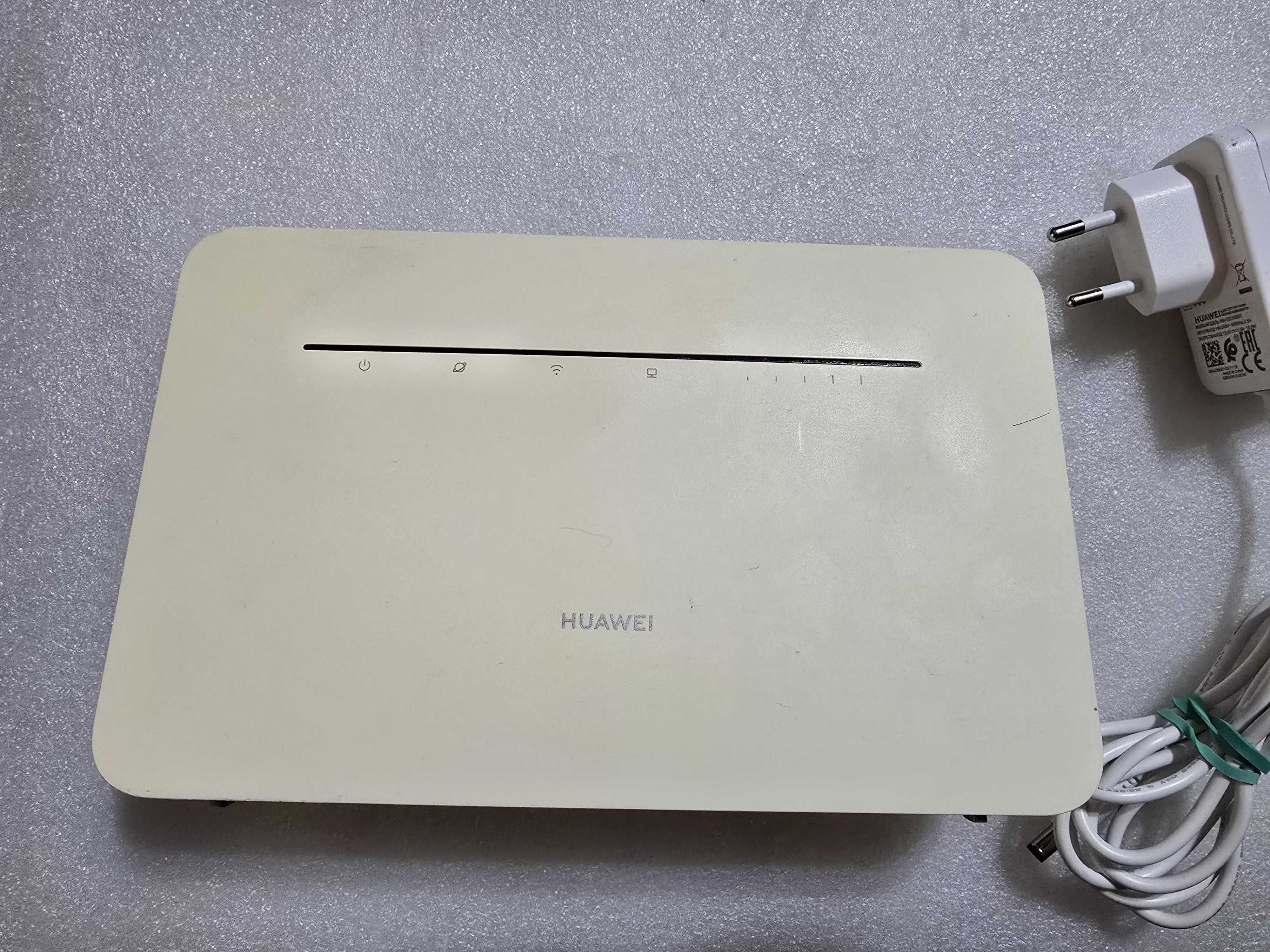Router wireless cu slot SIM Huawei B535-232 4G+, WI-FI 2.4/5GHZ