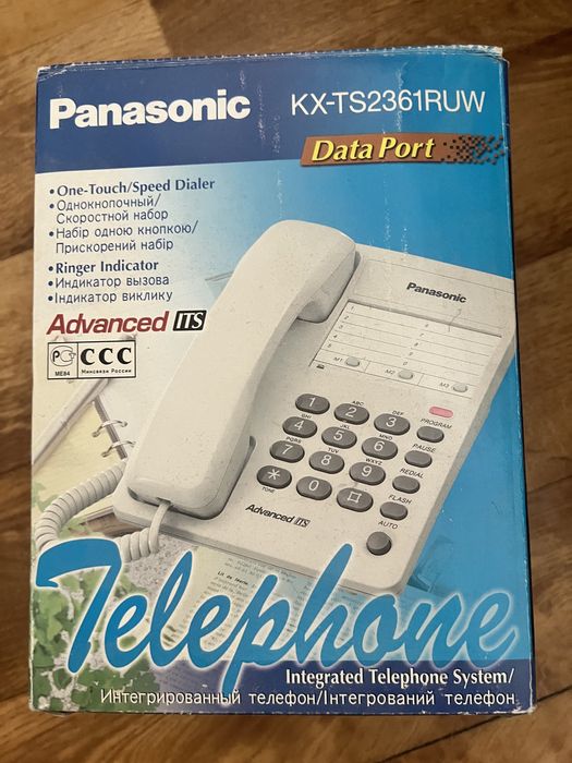 Кнопочный телефон Panasonic