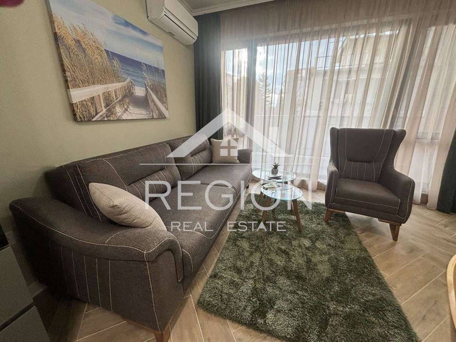 Дава се под наем Тристаен апартамент в Варна, Общината - 95 кв.м за 1200 € - Снимка #1