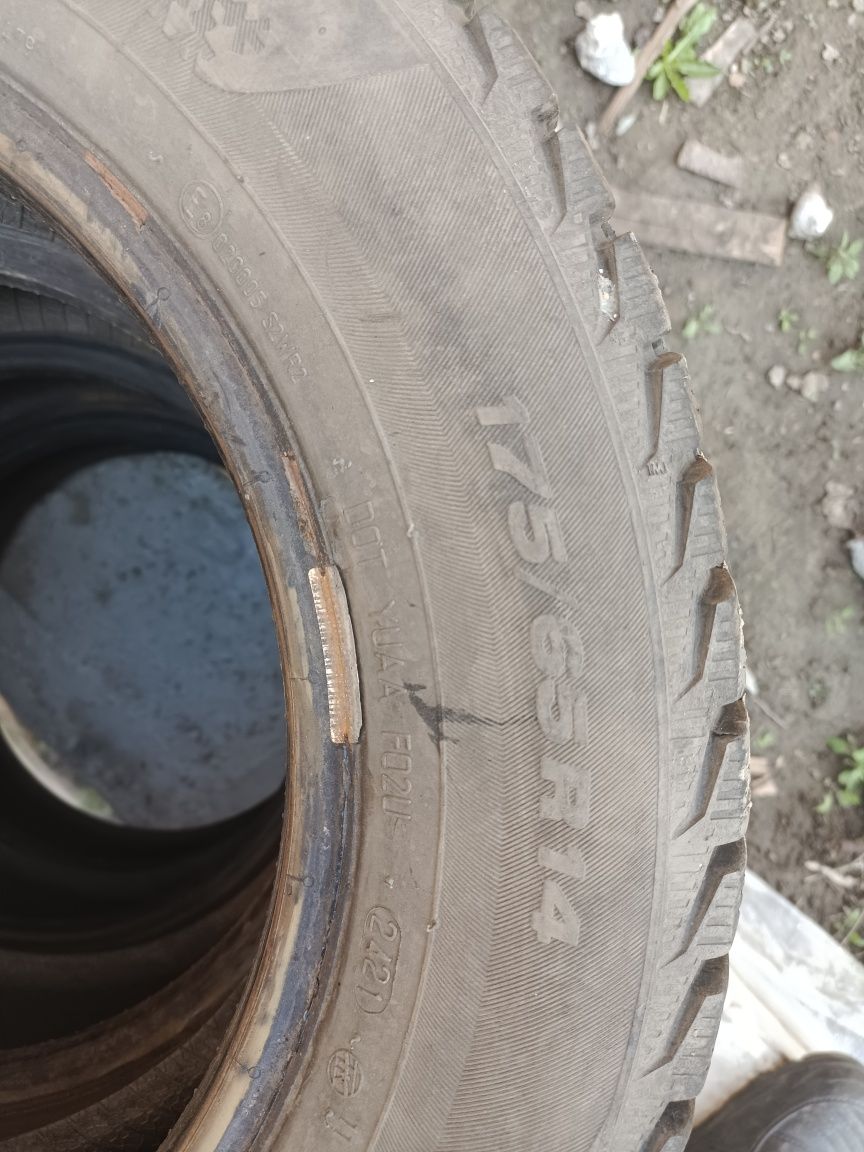 Продам зимние шины