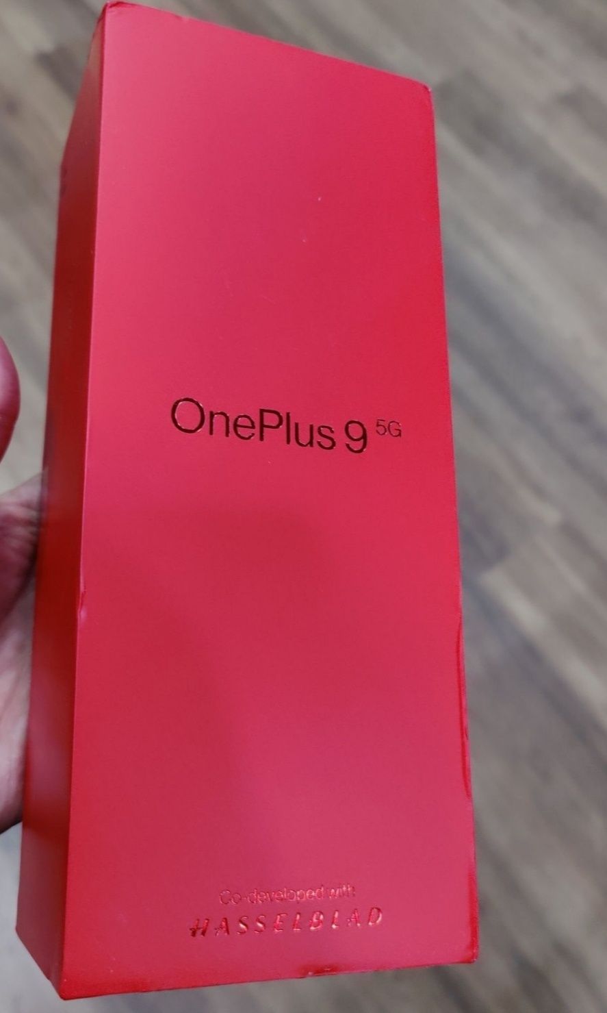 OnePlus 9 5g.  Aybi yo  ekran toza obemen usiga teng telga