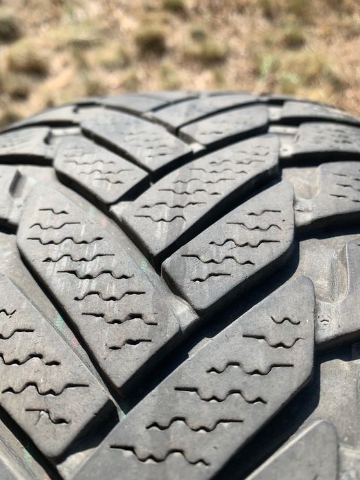 Anvelope runflat iarna Dunlop 205/55/16