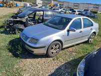 Dezmembrez vw Bora 1.6i