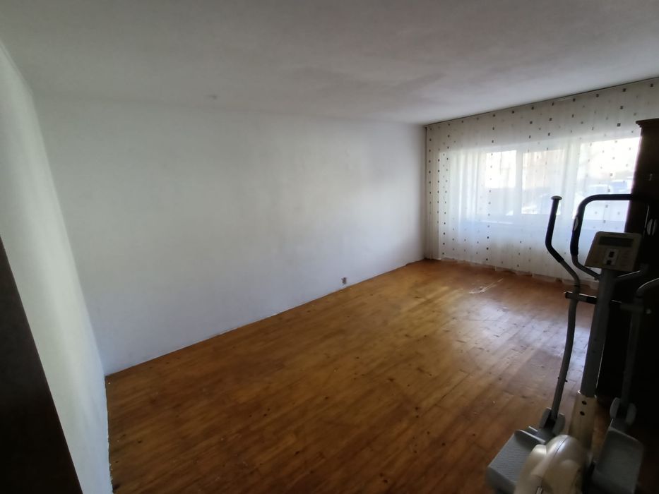 Apartament de vanzare cu 3 camere obcini