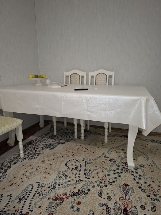 Продам стол качественный