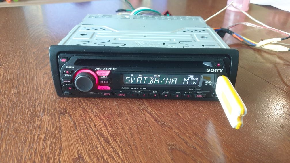 Авто плеър радио музика музика за кола Сони Sony CD MP-3 USB AUX